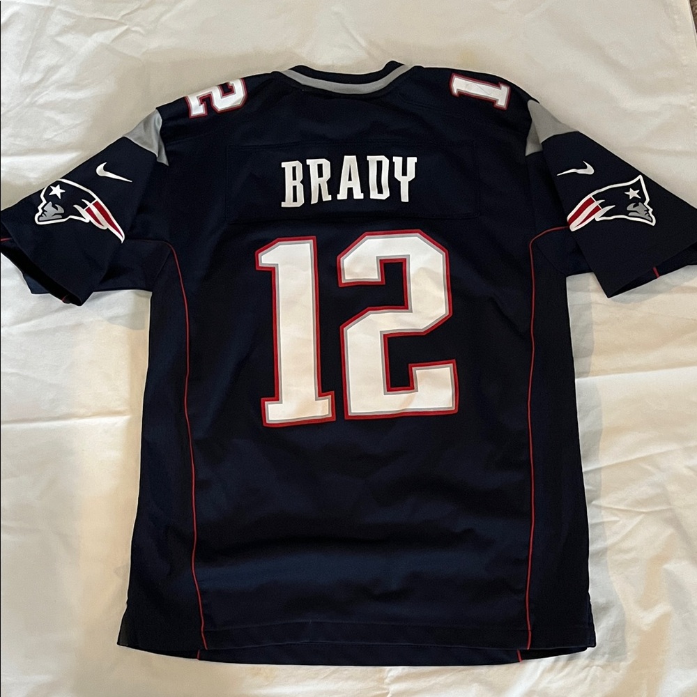 Nike Navy Blue Brady Football Jersey      (Brady) size L(Boys)
